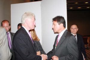 Con Bill Clinton en el Encuentro Nacional de Coparmex como Presidente del Comité Organizador